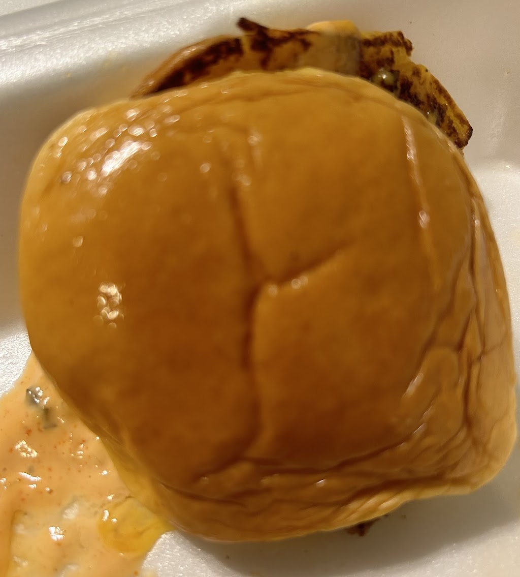 Smalls Sliders | restaurant | 2302 S Range Ave, Denham Springs, LA 70726, USA | 2254803562 OR +1 225-480-3562