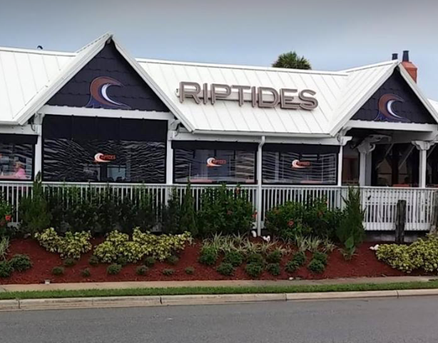Riptides Raw Bar & Grill | restaurant | 869 S Atlantic Ave, Ormond Beach, FL 32176, USA | 3862564799 OR +1 386-256-4799