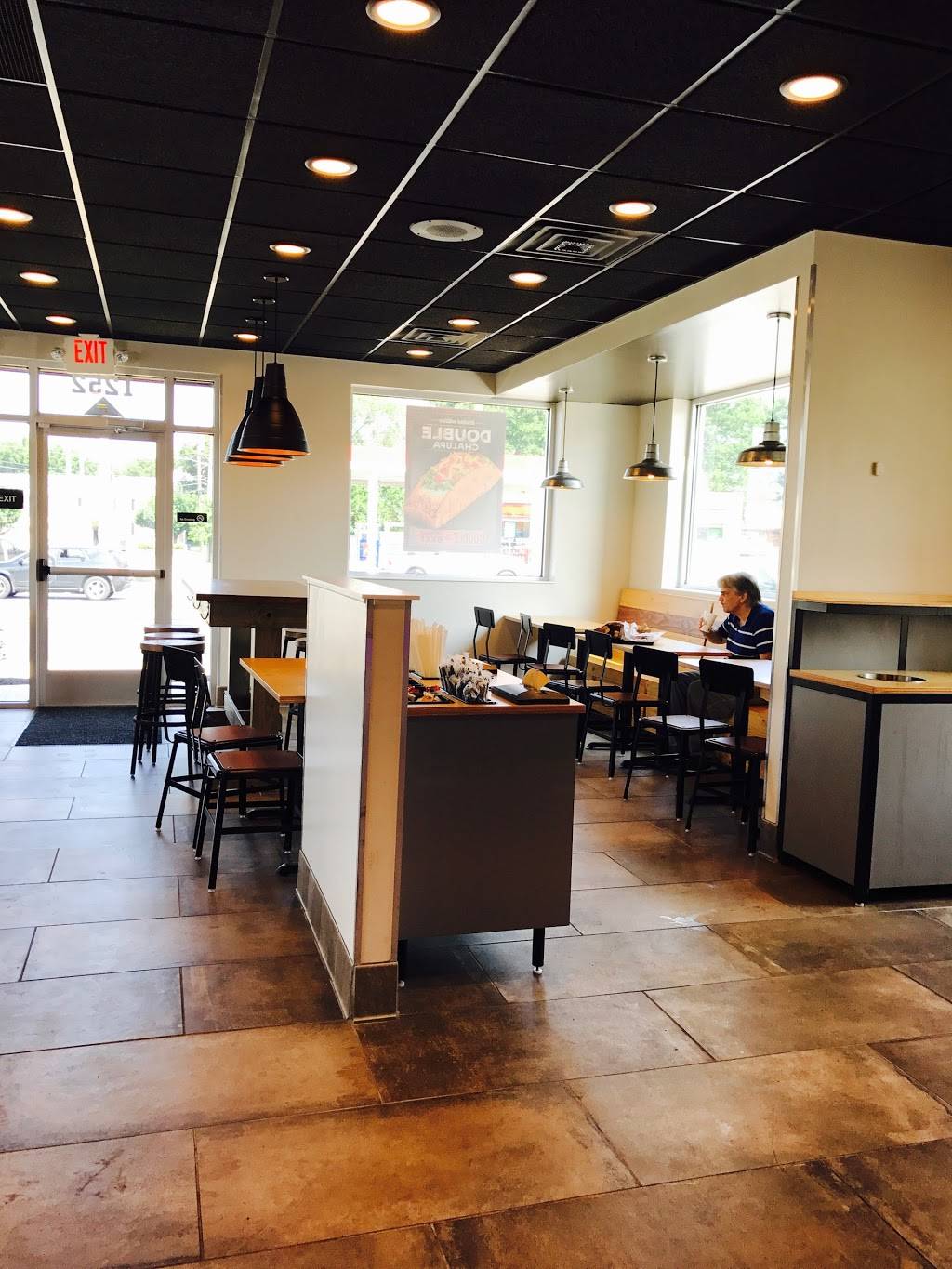 Taco Bell | meal takeaway | 1252 MacDade Boulevard, Woodlyn, PA 19094, USA | 4847686106 OR +1 484-768-6106