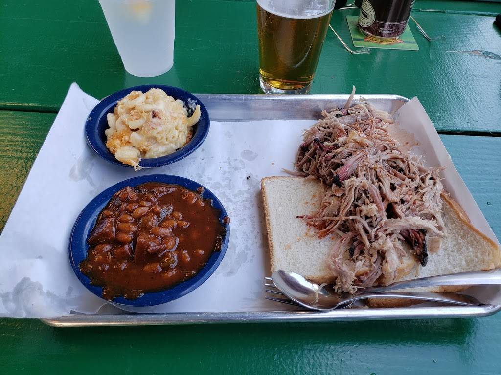 Martins Bar-B-Que Joint | restaurant | 1622 Highland Ave, Charleston, SC 29412, USA | 8437900838 OR +1 843-790-0838