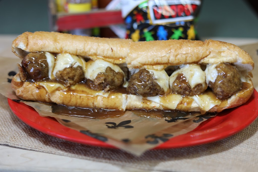 Buffis Peaux Boys | restaurant | 345 Broad St, Lake Charles, LA 70601, USA | 3376026949 OR +1 337-602-6949