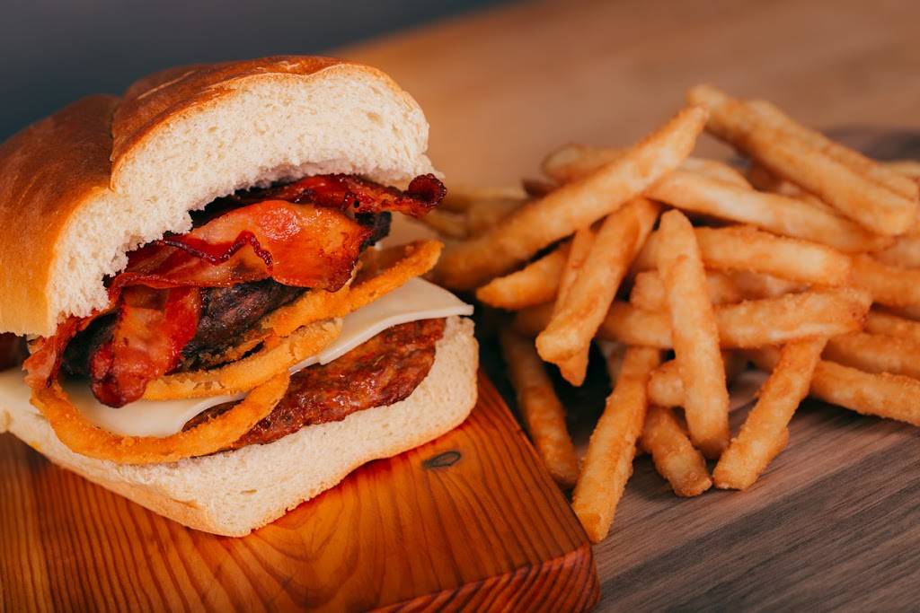 Bianchis Hilltop Restaurant | restaurant | 2820 Hubbell Ave, Des Moines, IA 50317, USA | 5152652746 OR +1 515-265-2746