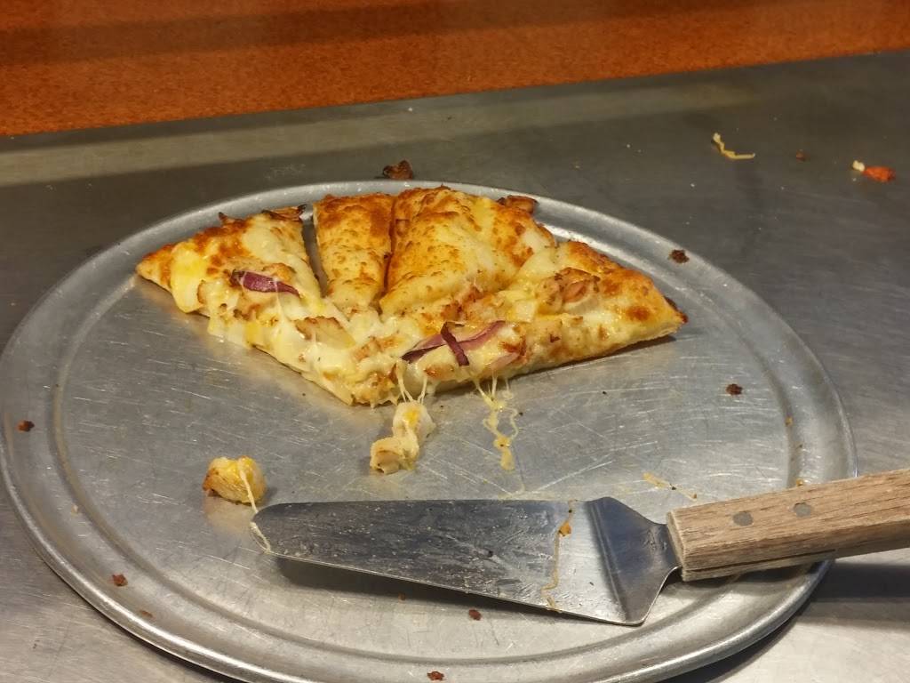 Round Table Pizza | meal delivery | 775 Herndon Ave, Clovis, CA 93612, USA | 5592978264 OR +1 559-297-8264