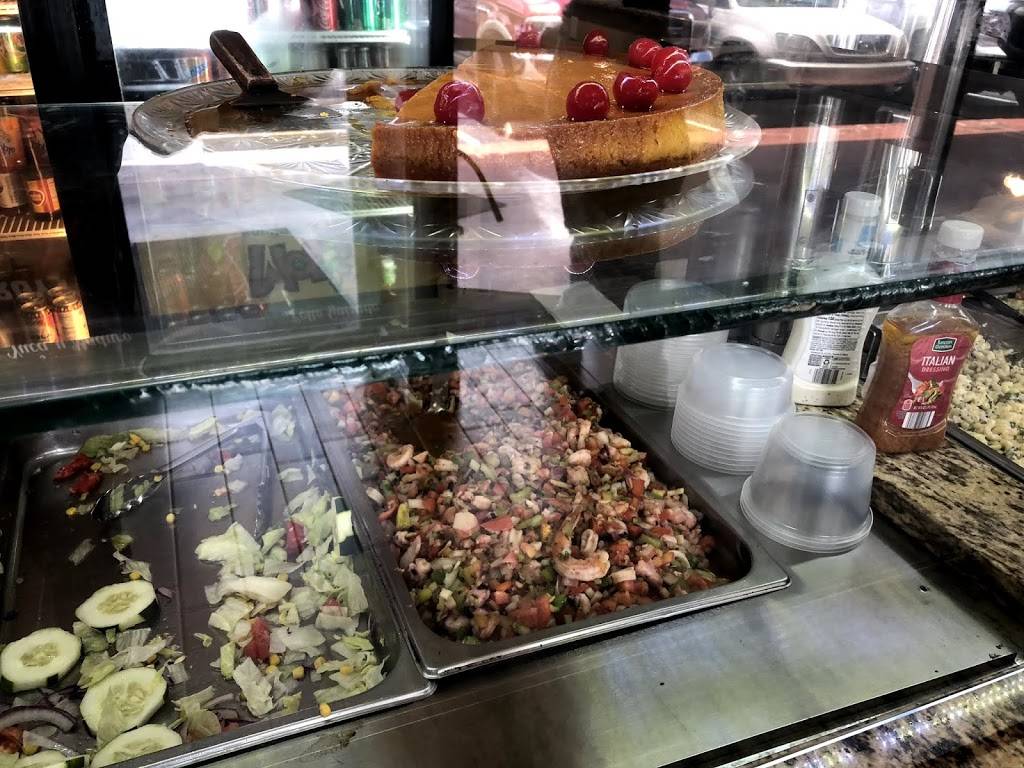 El Tipico Criollo | restaurant | 4721 Normandy Dr, Tampa, FL 33615, USA | 8137708458 OR +1 813-770-8458