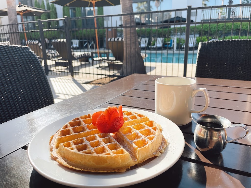 Hillside Tavern | restaurant | 1010 Northgate Dr, San Rafael, CA 94903, USA | 4154798800 OR +1 415-479-8800