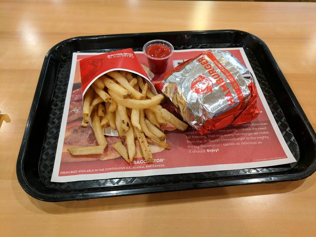 Wendys | restaurant | 1510 E F St, Oakdale, CA 95361, USA | 2098445320 OR +1 209-844-5320