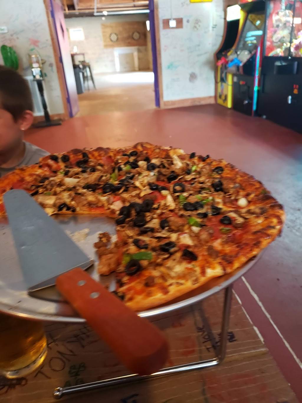 Portland Pizza & Pub | restaurant | 819 N Broadway, Portland, TN 37148, USA | 6157455265 OR +1 615-745-5265