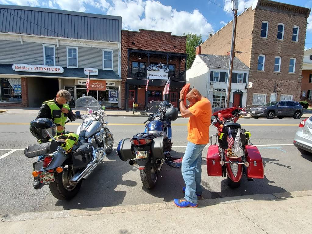 CHOPHOUSE BAR, BURGERS AND BILLIARDS | restaurant | 124 S Main St, Woodstock, VA 22664, USA | 5404599244 OR +1 540-459-9244