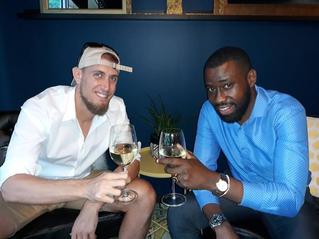 Flight Wine Lounge & Shop | night club | 9711 NE 2nd Ave, Miami Shores, FL 33138, USA | 3053921277 OR +1 305-392-1277