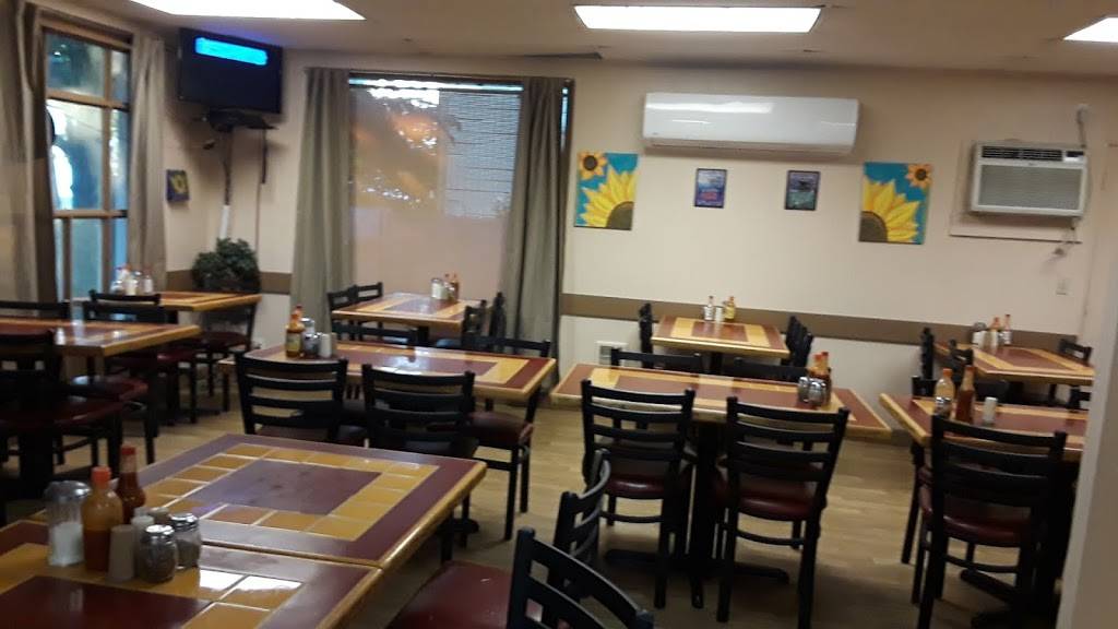 Los Girasoles | restaurant | 303 E C St, Silverton, OR 97381, USA | 5038739449 OR +1 503-873-9449