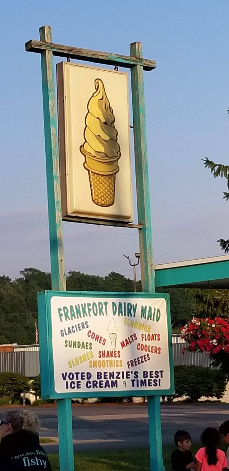 Frankfort Dairy Maid | restaurant | 1017-1021 Forest Ave, Frankfort, MI 49635, USA | 2318710126 OR +1 231-871-0126