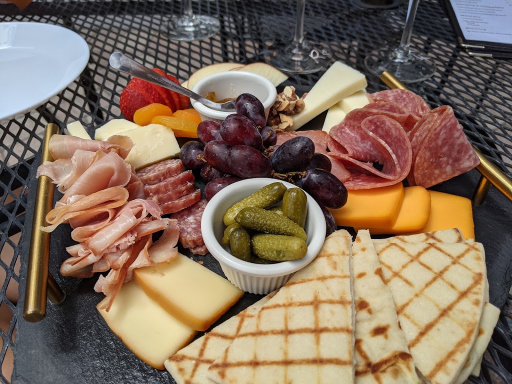 Draculas Legacy Wine Bar & Bistro | restaurant | 111 2nd Ave NE Suite 102, St. Petersburg, FL 33701, USA | 7272897257 OR +1 727-289-7257