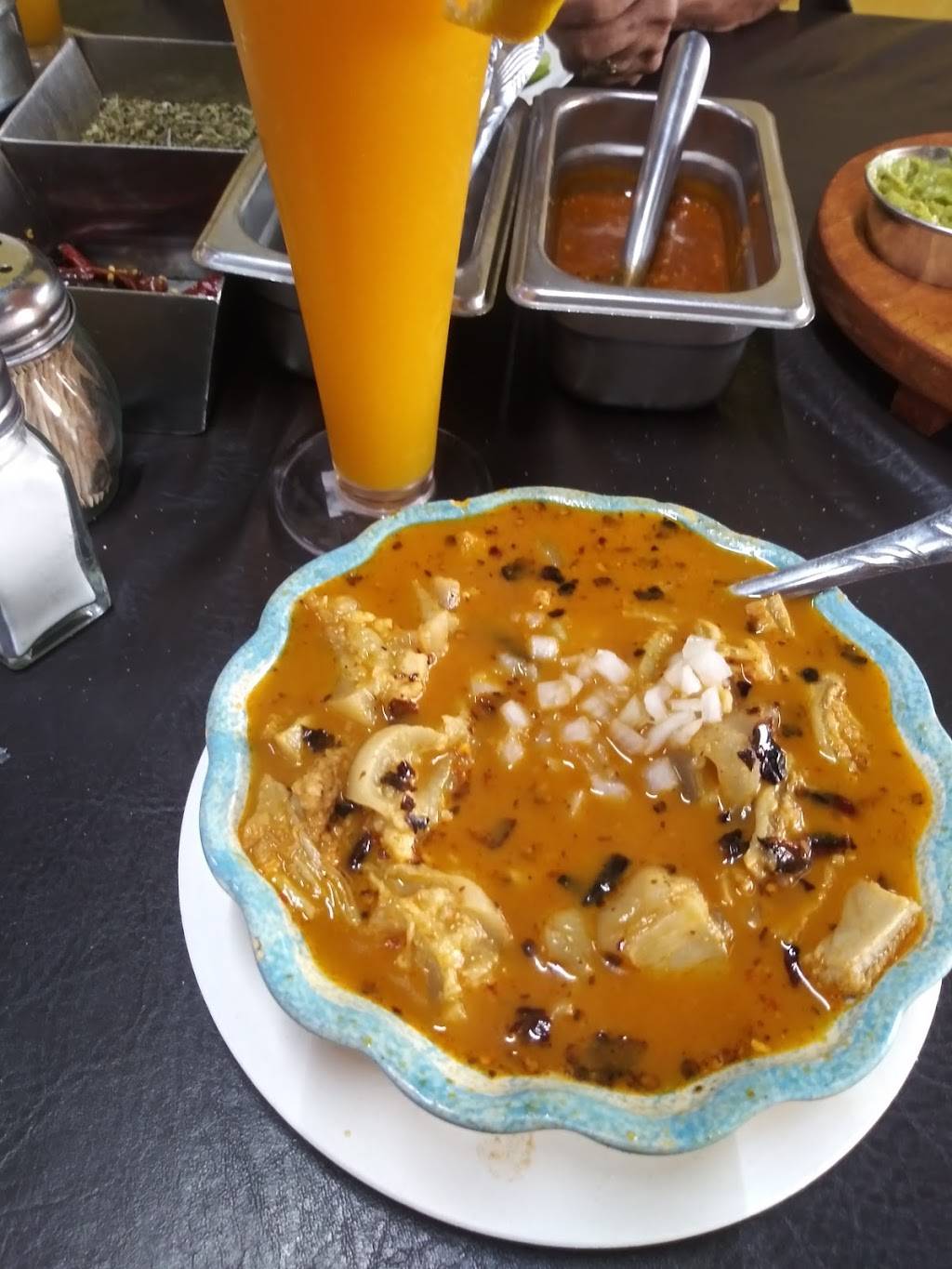 Menuderia la Catedral de Guadalajara - Matamoros | restaurant | Av. Fco J. Mina 11238, Mariano Matamoros, 22206 Tijuana, B.C., Mexico | 016643169094 OR +52 664 316 9094