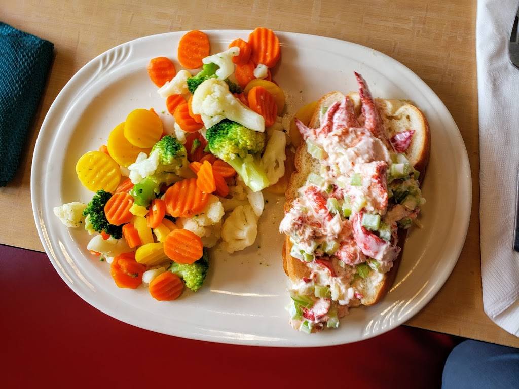 Friendlys | restaurant | 250 Andover St, Peabody, MA 01960, USA | 9785321445 OR +1 978-532-1445