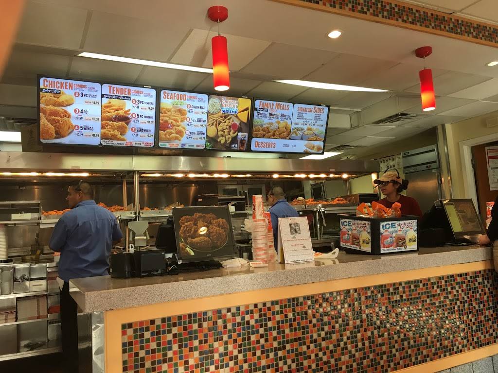 Popeyes Louisiana Kitchen | restaurant | 5721 Buckeystown Pike, Frederick, MD 21704, USA | 3016626402 OR +1 301-662-6402