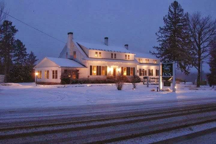 Lovetts Inn & Restaurant | restaurant | 1474 Profile Rd, Franconia, NH 03580, USA | 6038237761 OR +1 603-823-7761