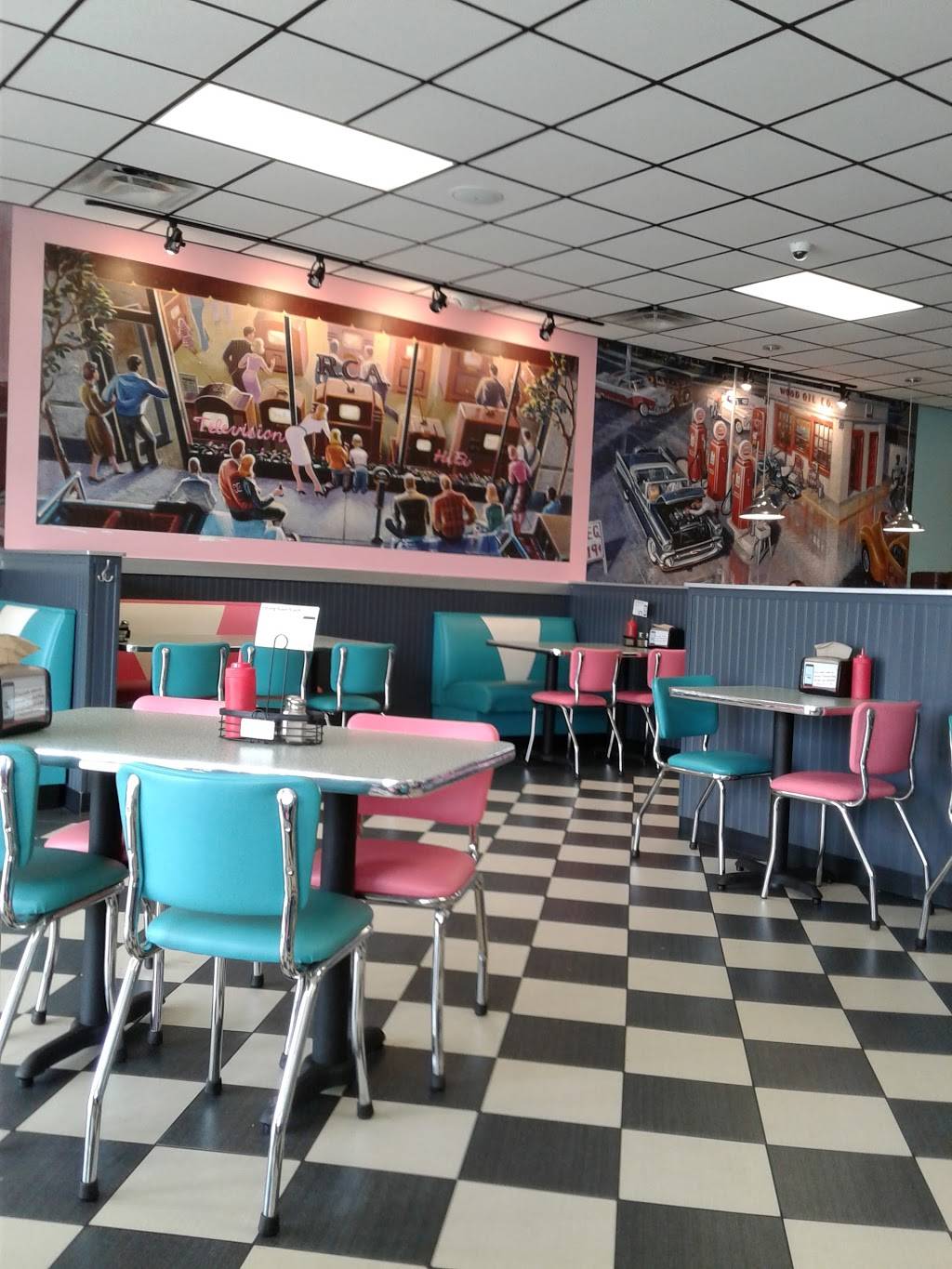 Hwy 55 Burgers Shakes & Fries | restaurant | 1183 University Dr #110, Burlington, NC 27215, USA | 3365380383 OR +1 336-538-0383