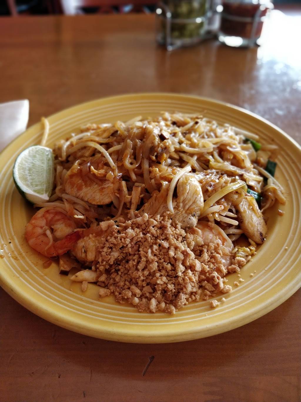 Nariya Thai Cuisine | restaurant | 6099 Sunset Blvd, Los Angeles, CA 90028, USA | 3234660695 OR +1 323-466-0695