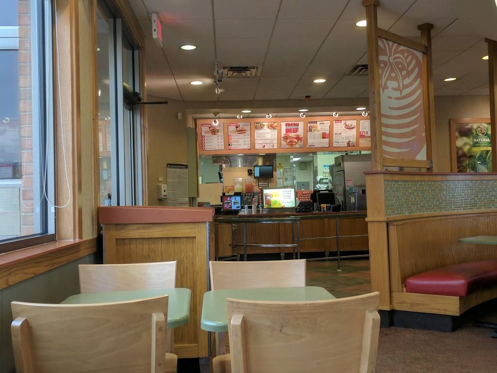 Wendys | restaurant | 270 NW John Jones Dr, Burleson, TX 76028, USA | 8174845685 OR +1 817-484-5685