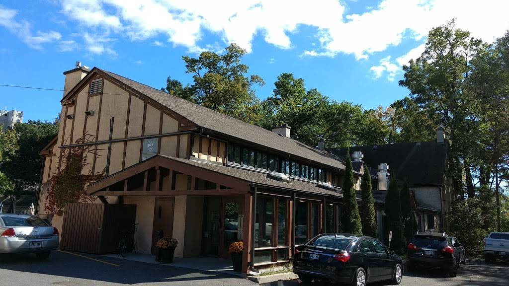 The University Club at Queens Inc. | restaurant | 168 Stuart St, Kingston, ON K7L 2V8, Canada | 6135332846 OR +1 613-533-2846