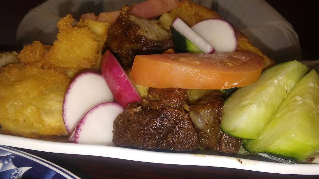 Armenia Restaurante Salvadoreño | restaurant | 2563 San Pedro St, Los Angeles, CA 90011, USA | 2137449915 OR +1 213-744-9915