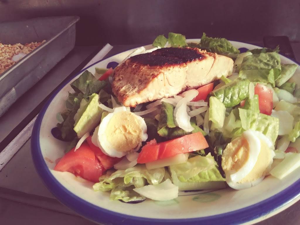 Munchees Mania | restaurant | 19310 Conant St, Detroit, MI 48234, USA | 3133699949 OR +1 313-369-9949