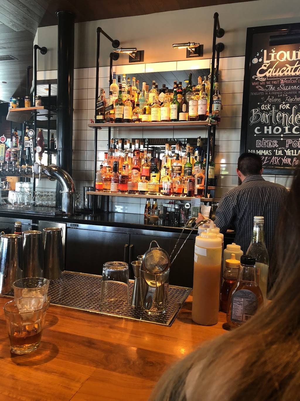 Public School 818 | restaurant | 15300 Ventura Blvd, Sherman Oaks, CA 91403, USA | 8187289818 OR +1 818-728-9818