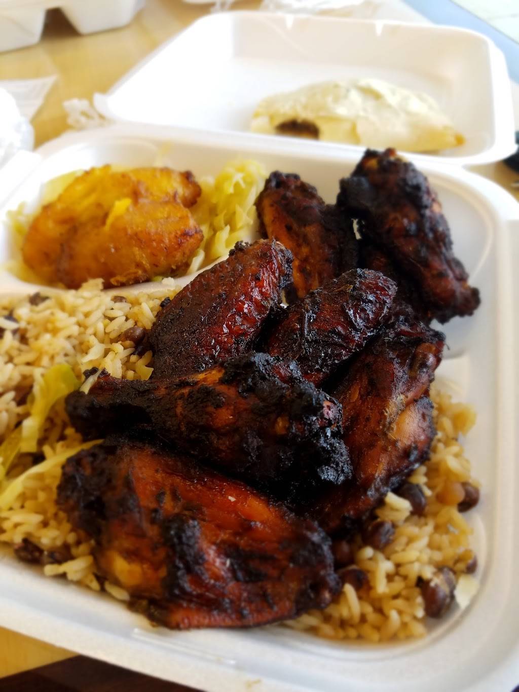 Golden Krust Caribbean Restaurant | bakery | 6920 Douglas Blvd, Douglasville, GA 30135, USA | 6786316920 OR +1 678-631-6920