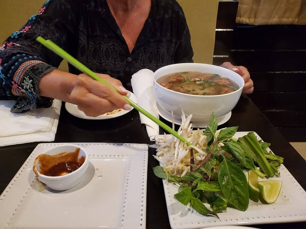 Lemongrass Vietnamese bistro | restaurant | 8970 Fontana Del Sol Way #6, Naples, FL 34109, USA | 2397343769 OR +1 239-734-3769