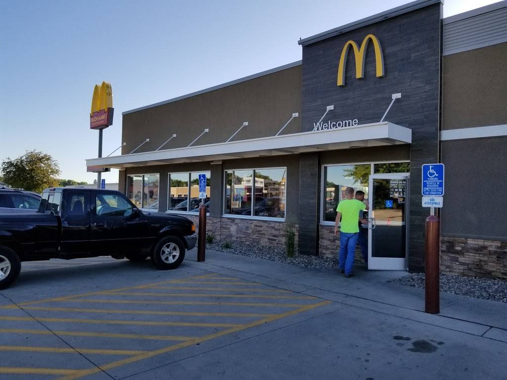McDonalds | cafe | 1200 E College Dr, Marshall, MN 56258, USA | 5075371139 OR +1 507-537-1139