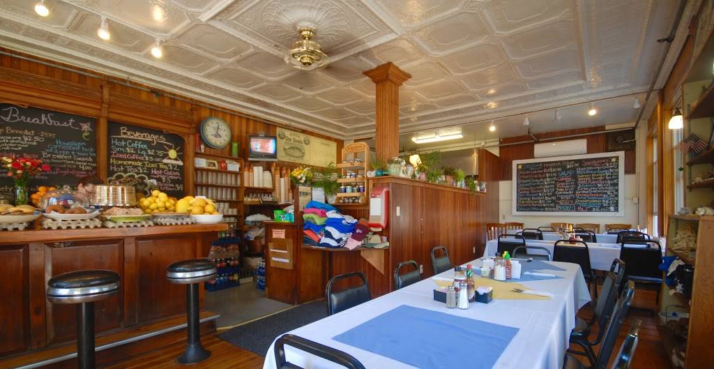 Castine Variety | restaurant | Main St, Castine, ME 04421, USA | 2073269920 OR +1 207-326-9920