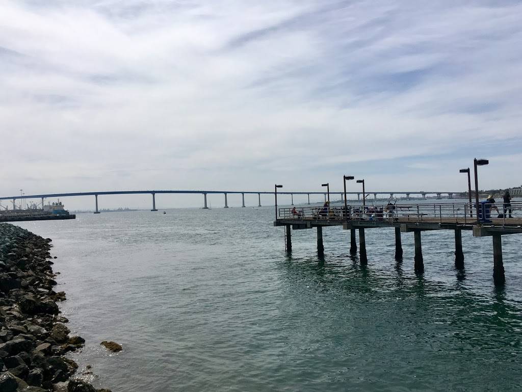 Burgers, Bait & Beer | restaurant | 200 Marina Park Way, San Diego, CA 92101, USA | 6196725578 OR +1 619-672-5578