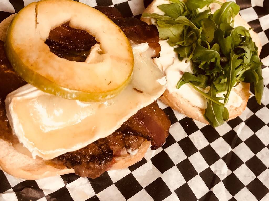 American Kitchen Restaurant | restaurant | 207 Center Ave, Bay City, MI 48708, USA | 9894021366 OR +1 989-402-1366