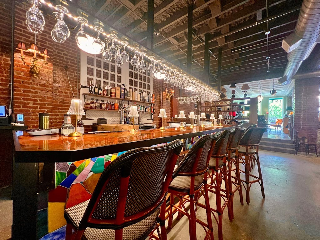 Carriage House Sundries | restaurant | 7 S Main St, Burnsville, NC 28714, USA | 8286787071 OR +1 828-678-7071