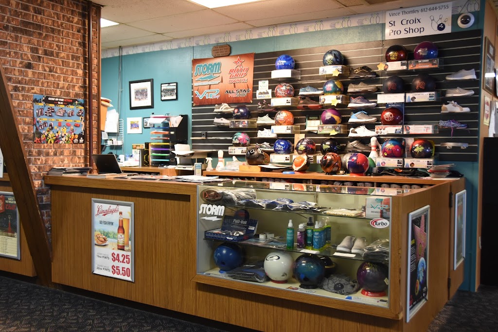 St Croix Lanes | restaurant | 1153 St Croix St, River Falls, WI 54022, USA | 7154252228 OR +1 715-425-2228