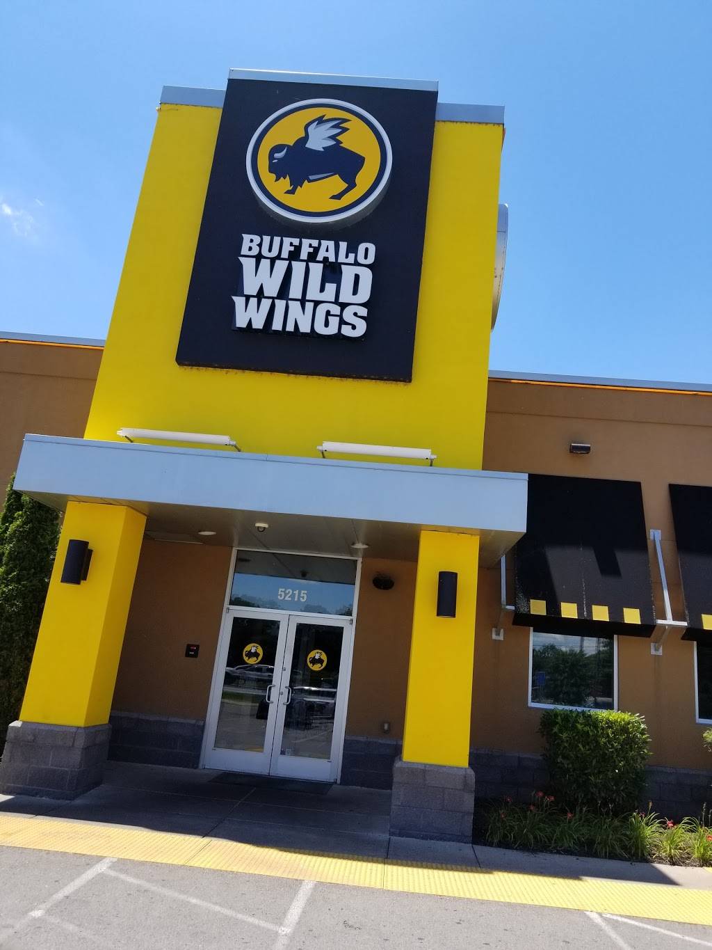 Buffalo Wild Wings | meal takeaway | 5215 Old Hickory Blvd, Hermitage, TN 37076, USA | 6158856700 OR +1 615-885-6700
