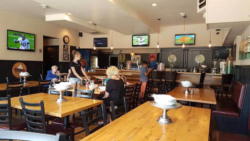 Riviera Pizza & Spaghetti House | restaurant | 5760 Wyandotte St E, Windsor, ON N8S 1M6, Canada | 5199452331 OR +1 519-945-2331