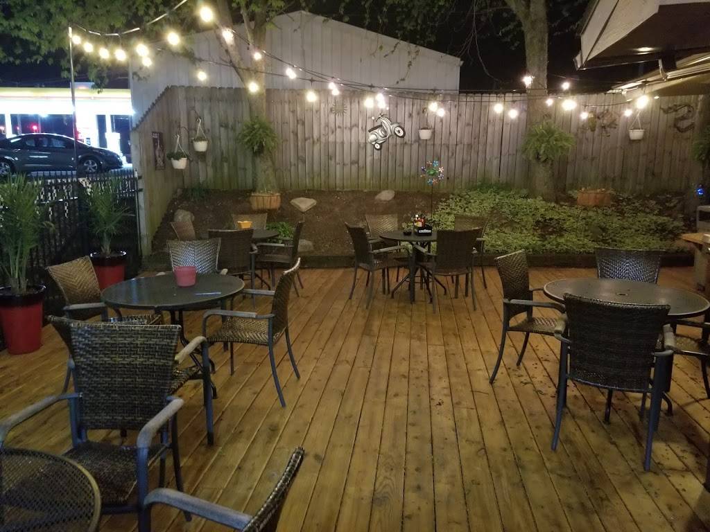 Whits Inn | restaurant | 1020 US-31, Whiteland, IN 46184, USA | 3175359511 OR +1 317-535-9511