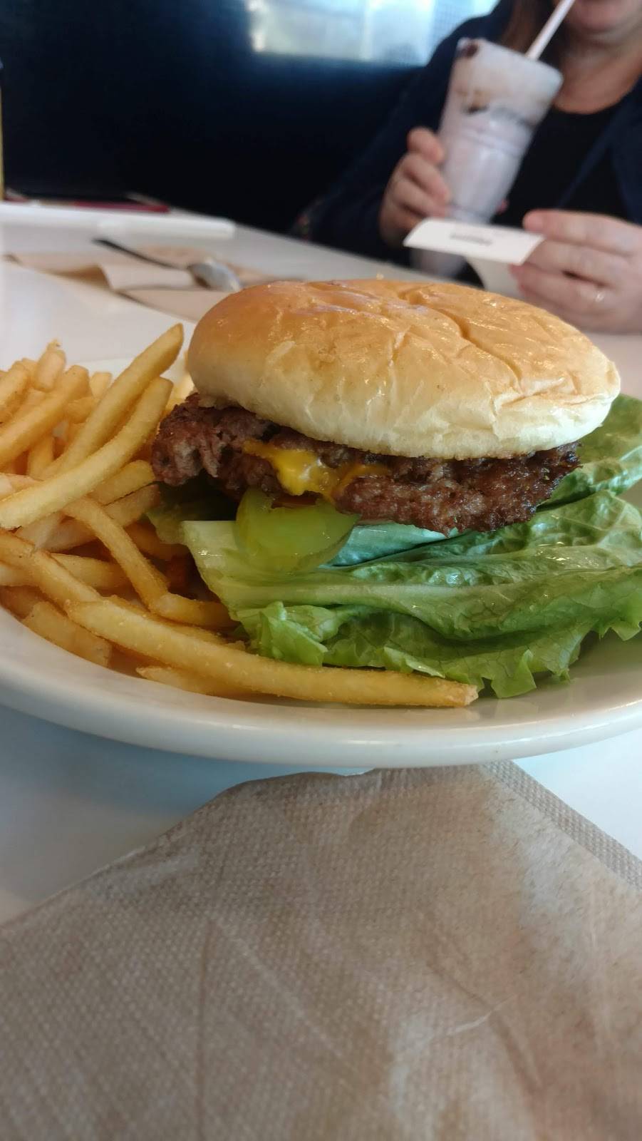 Steak n Shake | restaurant | 2600 NW Federal Hwy, Stuart, FL 34994, USA | 7726922702 OR +1 772-692-2702