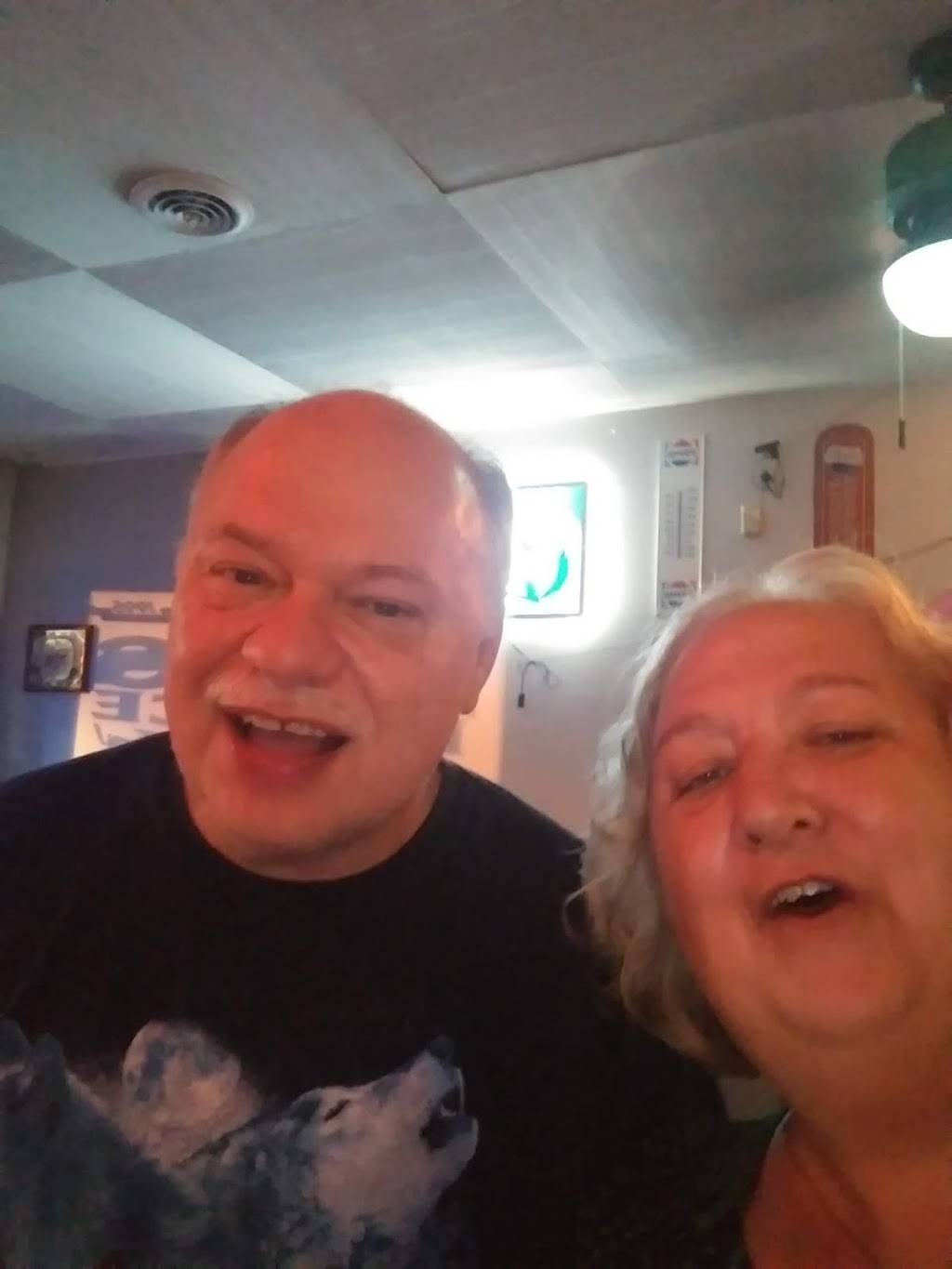 R.J.’s Place | restaurant | 418 N Delmar Ave, Hartford, IL 62048, USA | 6182544639 OR +1 618-254-4639