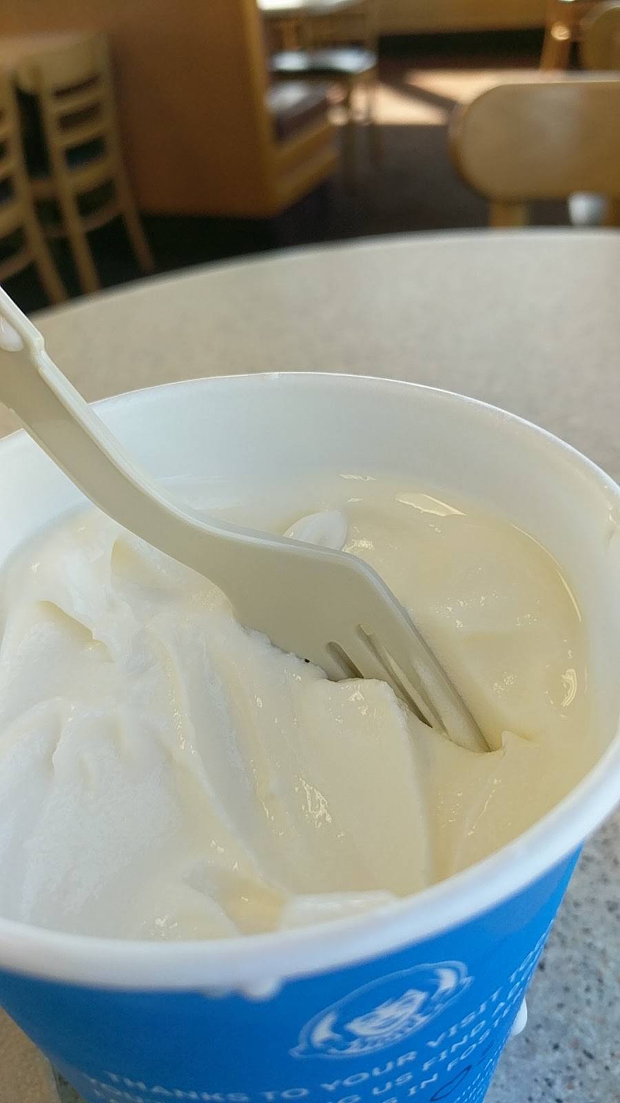 Wendys | restaurant | 2045 Village Dr, Leeds, AL 35094, USA | 2056403533 OR +1 205-640-3533