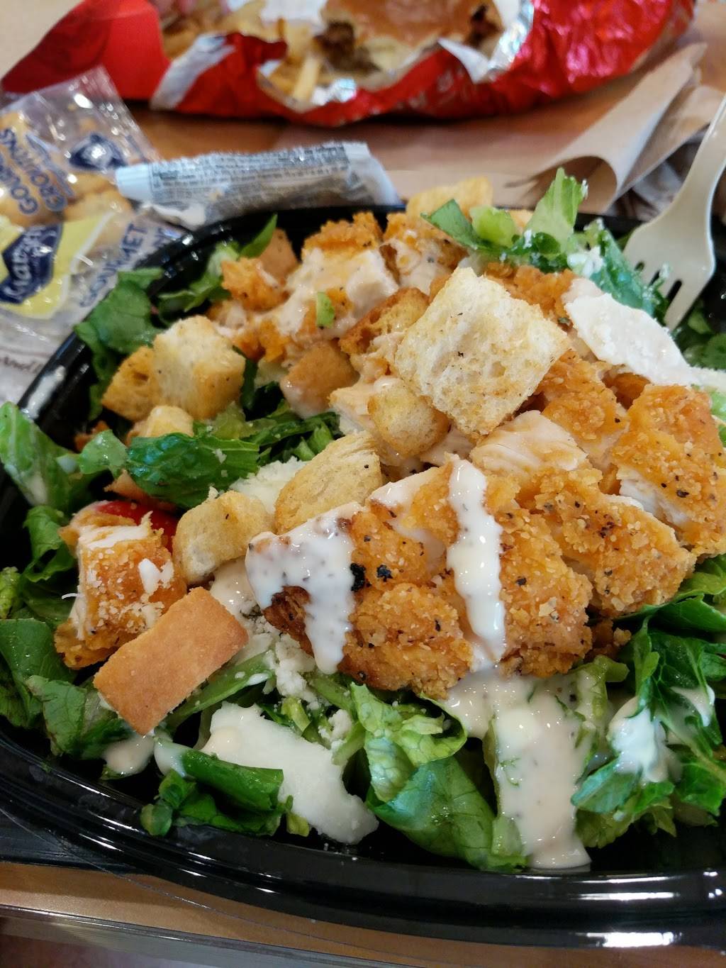 Wendys | restaurant | 61-11 Fresh Pond Rd, Middle Village, NY 11379, USA | 7188210225 OR +1 718-821-0225