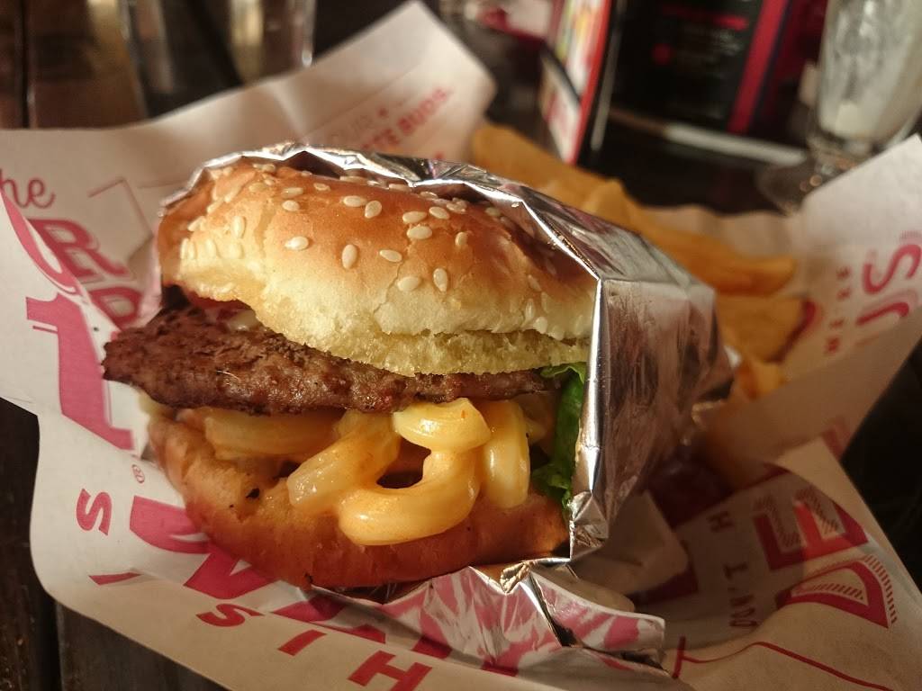 Red Robin Gourmet Burgers and Brews | restaurant | 314 West Washington Street, East Peoria, IL 61611, USA | 3096942144 OR +1 309-694-2144