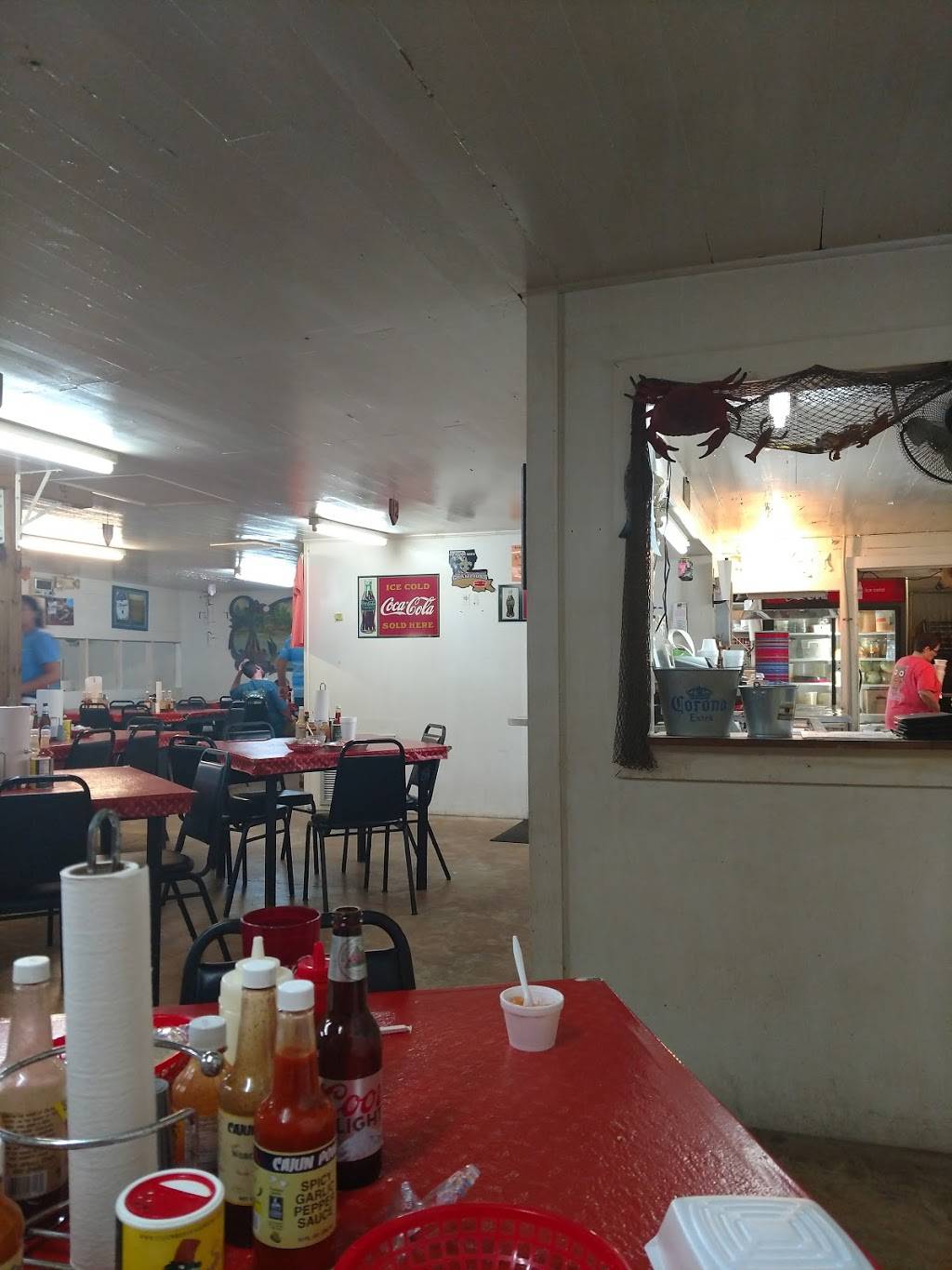 Richards Seafood Patio | restaurant | 1516 S Henry St, Abbeville, LA 70510, USA | 3378931693 OR +1 337-893-1693