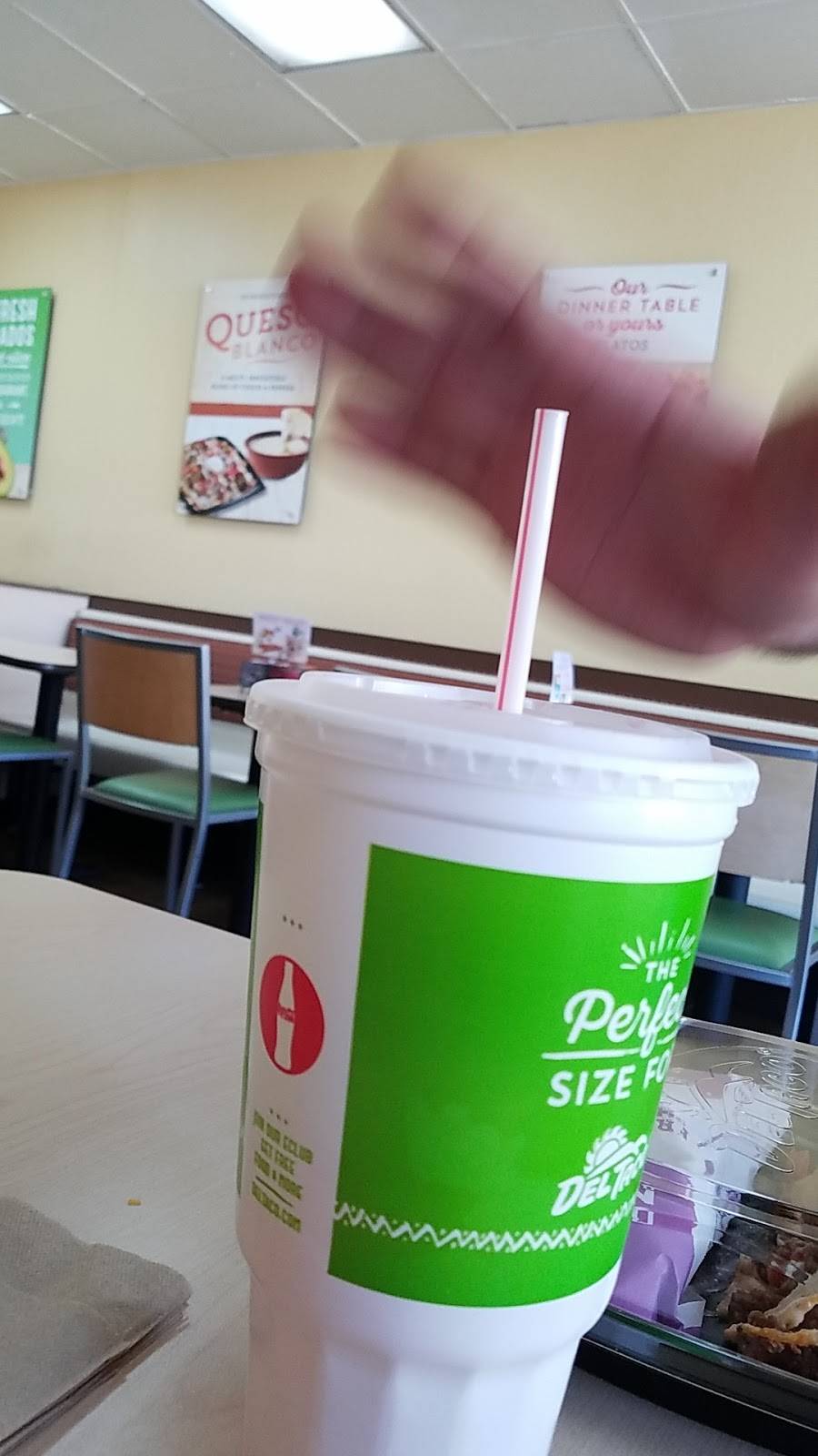 Del Taco | meal takeaway | 19644 Vanowen St, Reseda, CA 91335, USA | 8183453376 OR +1 818-345-3376