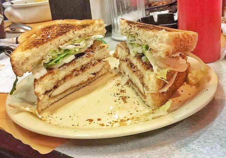 Crows Nest Diner & Pizzeria | restaurant | 206 MO-21, Caledonia, MO 63631, USA | 5737793463 OR +1 573-779-3463