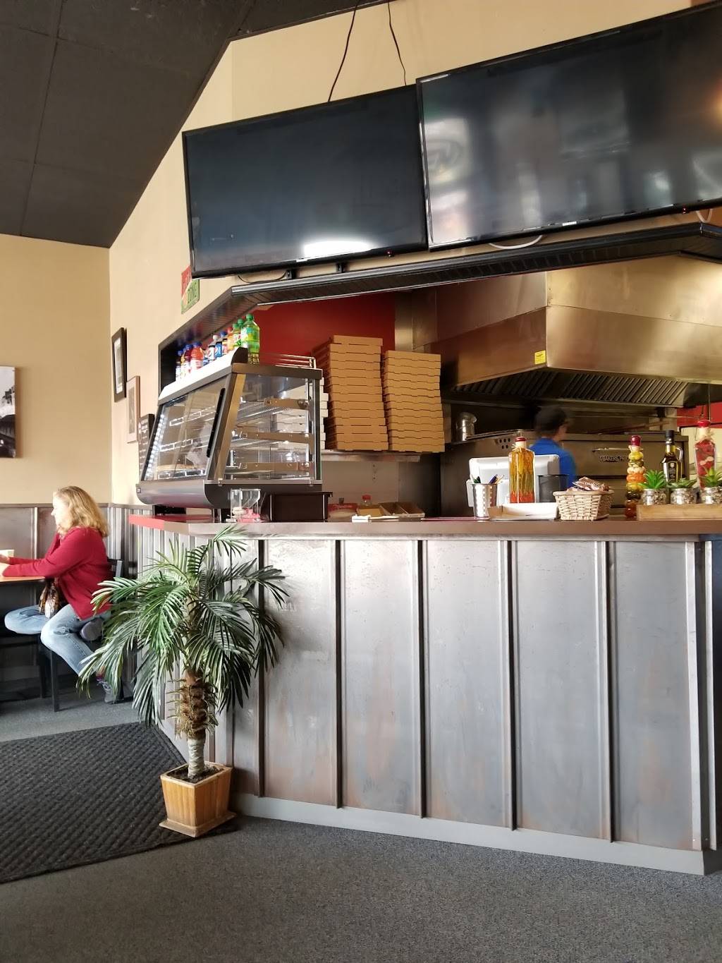 Massino’s Pizzeria | meal delivery | 9959 W 80th Ave, Arvada, CO 80005, USA | 3034249609 OR +1 303-424-9609