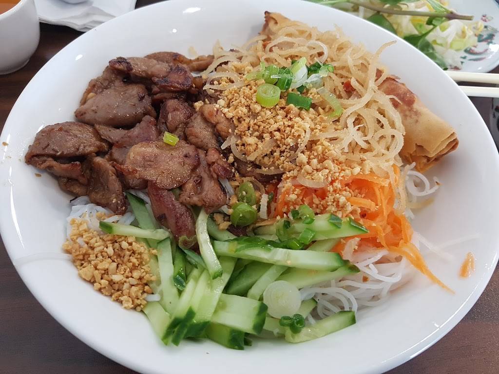 Pho Mi 888 Restaurant | restaurant | 972 Hamilton Rd Unit 11, London, ON N5W 1V6, Canada | 5194550361 OR +1 519-455-0361