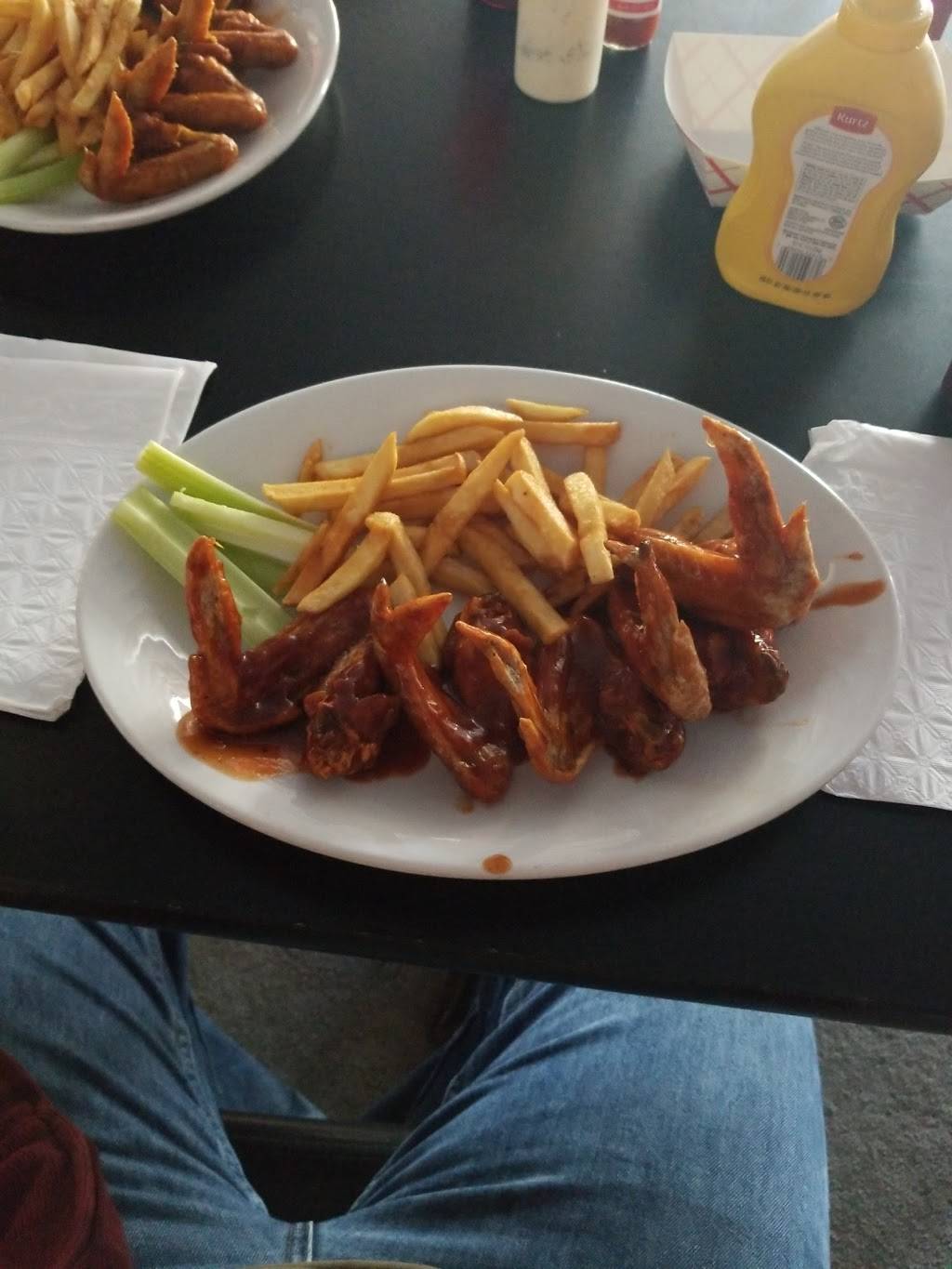 Mugzys Grill | restaurant | 1312 E Pembroke Ave, Hampton, VA 23669, USA | 7578640670 OR +1 757-864-0670