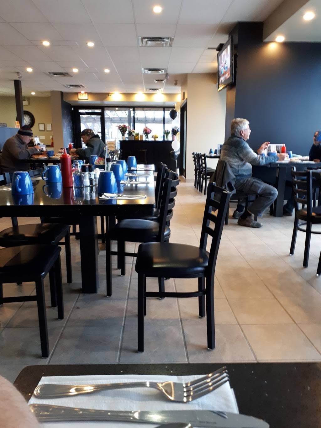 Katies Kitchen | restaurant | 1180 Oxford St E, London, ON N5Y 3M1, Canada | 5194555283 OR +1 519-455-5283